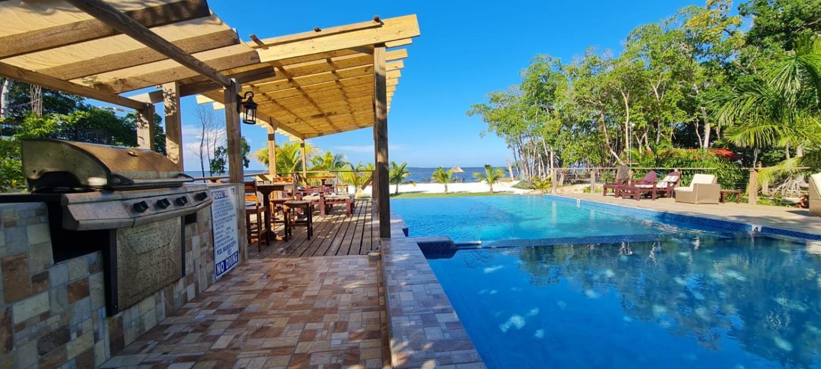Seaside Chateau Resort Belize City Exterior foto